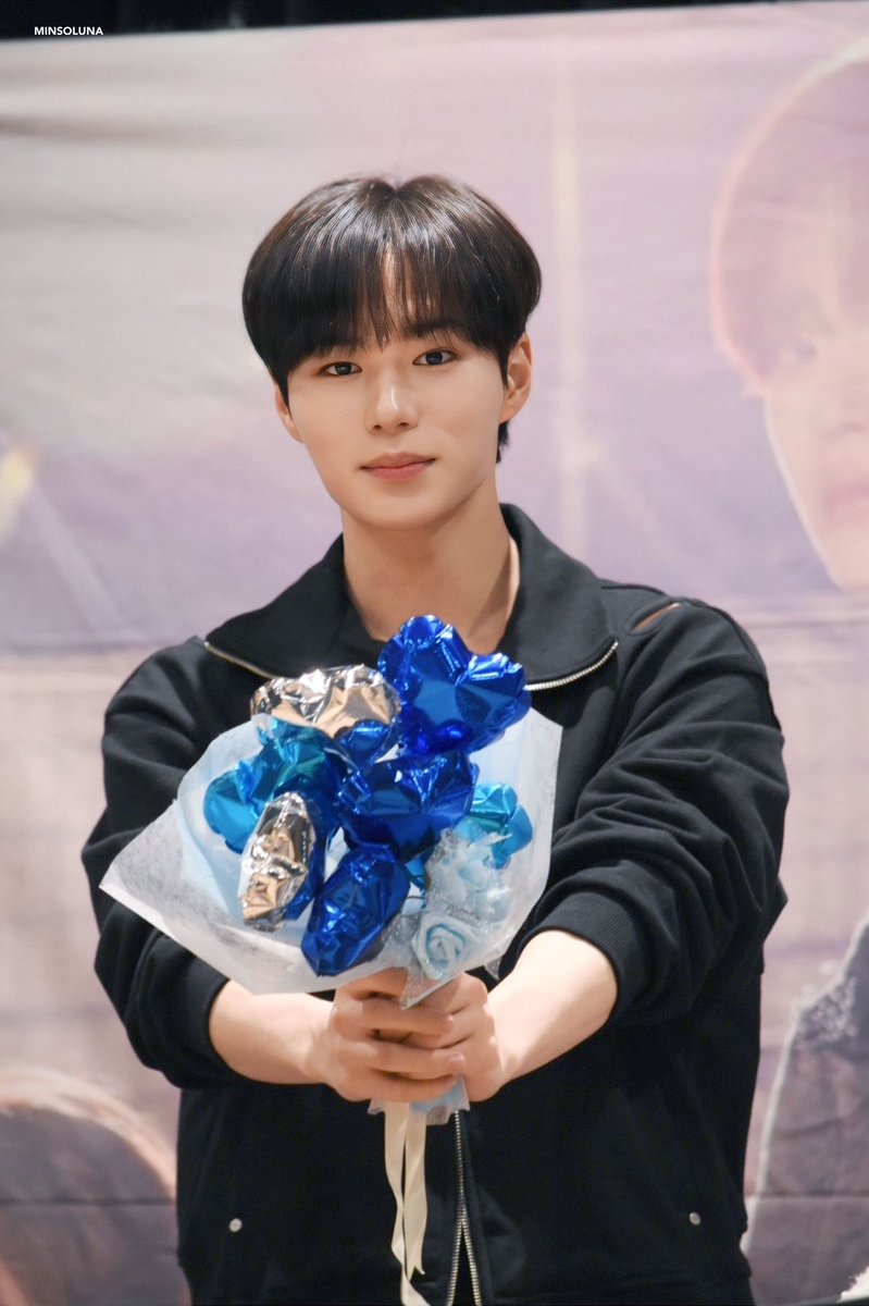 250323 일본팬싸

 #김준서 #준서 #KIMJUNSEO  #JUNSEO 
 #キムジュンソ #ジュンソ #WEi  #위아이  
 #준서는_우리의_햇살