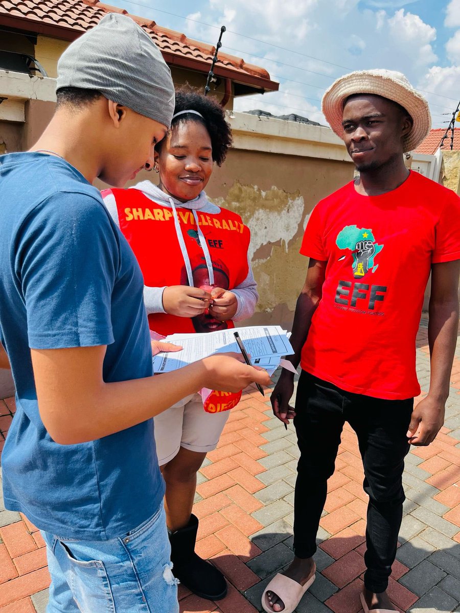 EffycSubRegionB's tweet photo. The Convener Kgothato Raboshakga and Coordinator Tanele Mona of young people (EFFYC) under JHB sub-region B a recruitment drive at zamimpilo. ❤️💚🖤 https://t.co/g3NwLNka97