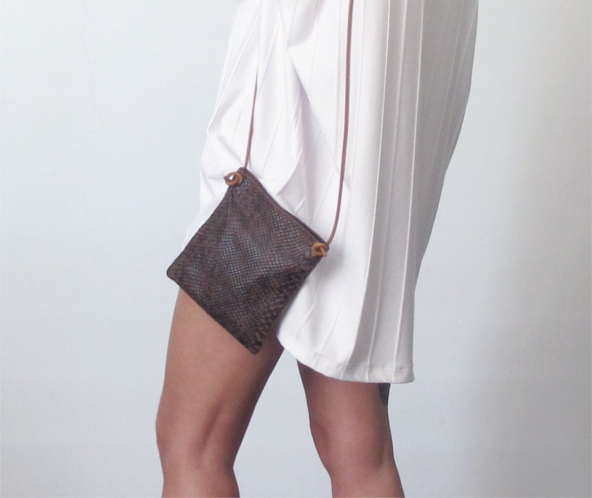 Judtlv's tweet image. 30% off limited time only - #minipurse is a #fashiontrend BUT can be the most useful item for your every day, made with #pythonleather emboss, minimalist leather cord strap etsy.me/4gRbz7m via @Etsy