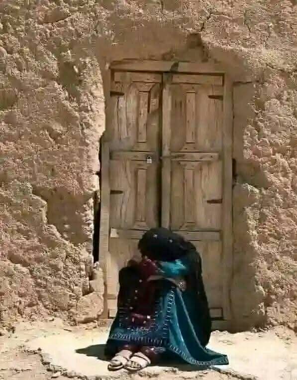 سڀ وسيلا ھڪ صوبي کي گھرجن 
جيڪو ٿو حق گھري اھو غدار ٿيو وڃي ...
#NoMoreCanalsOnIndus