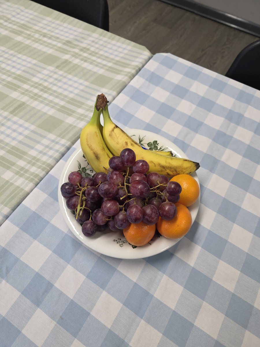 Seen as one of our volunteers had her grapes pinched last week by most of our members, we will now be providing fruit every week. For those who struggle to add this into their weekly shop can take home whats left. #freefruit #supportingourvulnerable #HealthyLiving