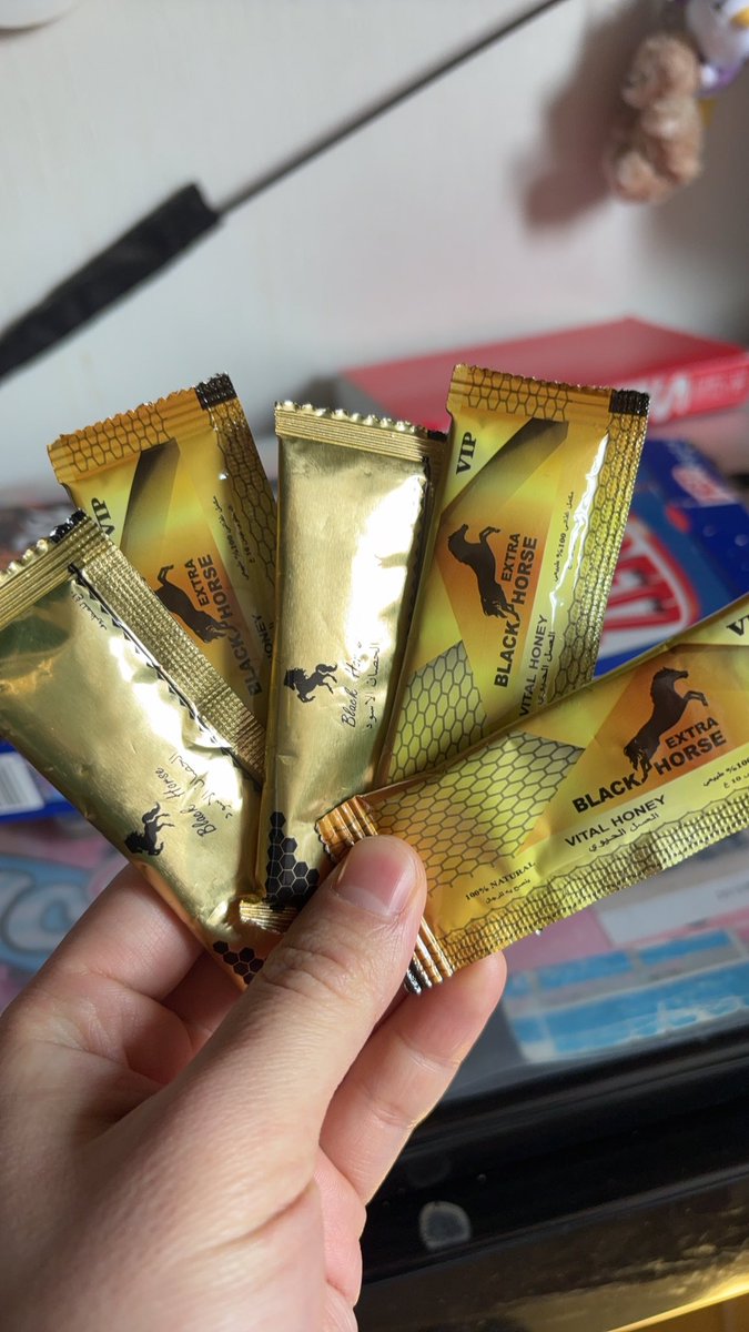 panpantutu7's tweet photo. 暇やしロイヤルハニー5本飲んでおなにーしてテクノブレイクしよかな https://t.co/o4qQqh3Sda