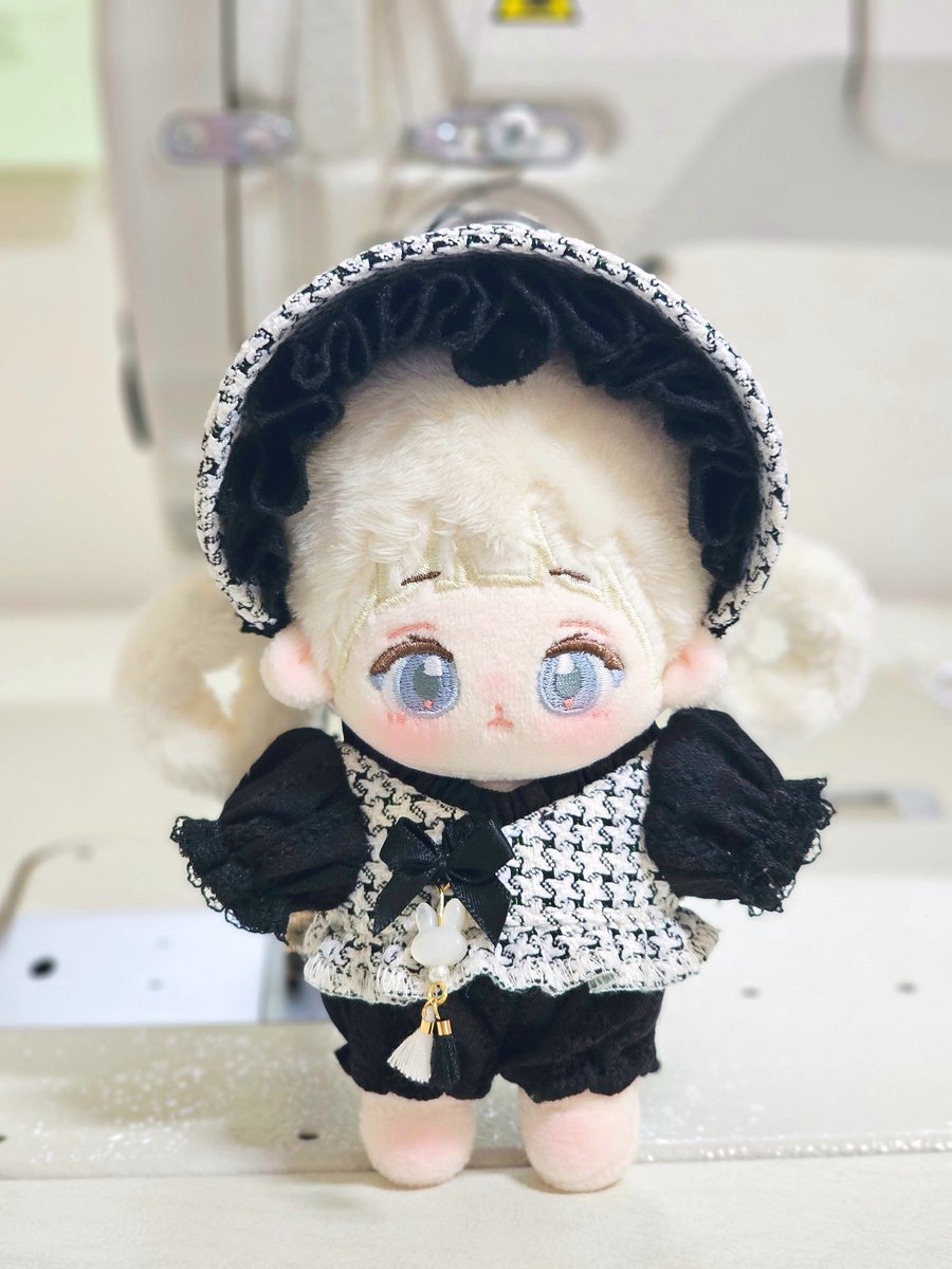 🧸뉴트위트 한복 풀샷2🧸

오전에 파스텔 색상 찍는김에 전부 찍어본 보넷바지SET 풀샷 친구들🧸

📷  보넷바지SET 
스카이블루, 베이지, 코코아블랙, 화이트블랙

🗓 마감일 D-1