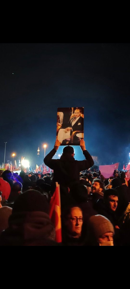 "Bütün umudum gençliktir."