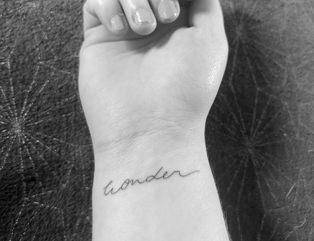When he sings Wonder I remember why I have this tattoo 🙏🏻❤️ <a href="/ShawnAccess/">ShawnAccess</a> <a href="/ShawnMendes/">Shawn Mendes</a>