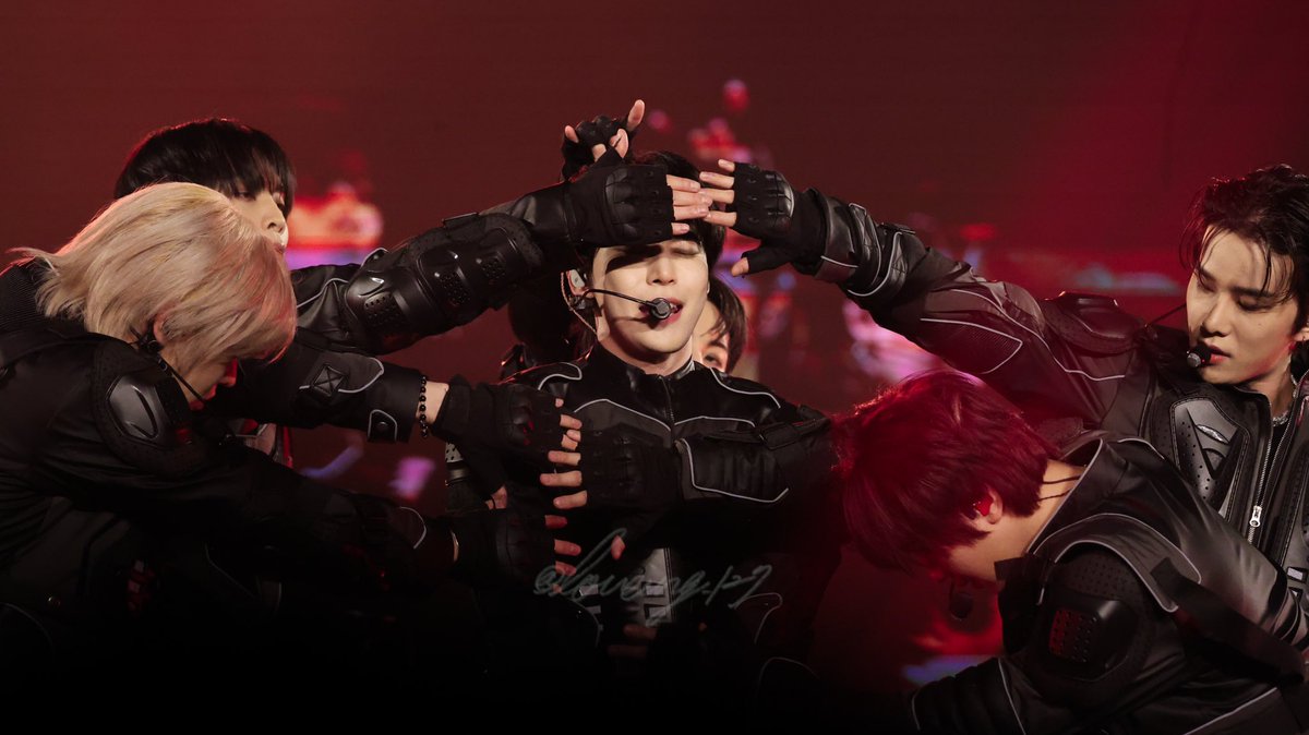 loving_127's tweet photo. 250322 NCT127 in Taiwan 태만
Bring the noise 🐰🦻🏻👁️🫦
#doyoung #도영 
#nct127 https://t.co/ulA68lCuny