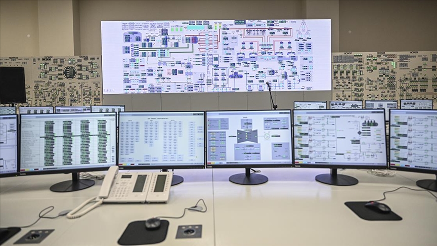 TurkishCentury's tweet photo. Did you know that the world's largest #nuclear construction site is currently in Türkiye? 1st unit of the massive four-reactor #Akkuyu NPP will begin supplying the Turkish #electricity grid later this year. 2 other equally large NPPs are planned for #Sinop &amp; #Trakya provinces. 🇹🇷 https://t.co/Bc9pmUjGal
