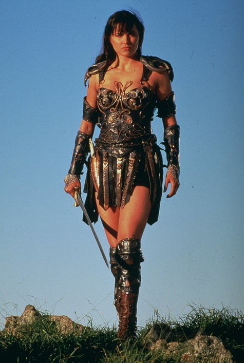 У меня в детстве не было любимой принцессы, поэтому я выстроила свою личность на королеве