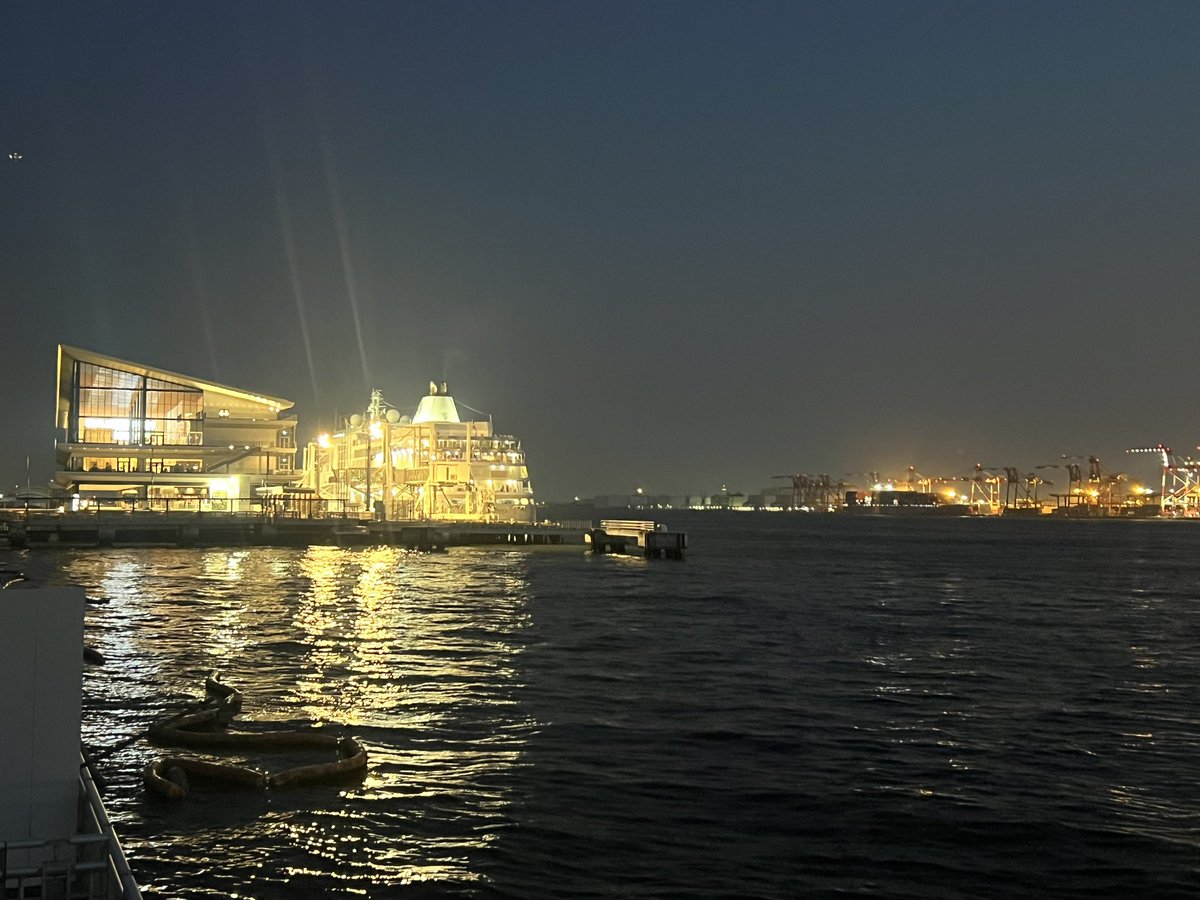 tetsuG1016's tweet image. #東京国際クルーズターミナル
#SILVERWHISPER
#シルバーウィスパー
#CRUISE
#クルーズ