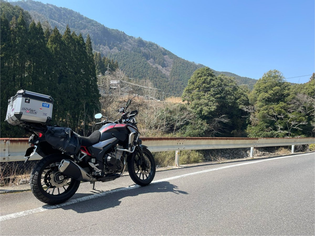 hydrogen_400x's tweet photo. 奈良・京都ツーリング

天気良し、景色良し、メシ良し、だけど途中わけわからん道入って死ぬかと思った
でも楽しかったから全部チャラですな

 #400x https://t.co/5eplfxjyei