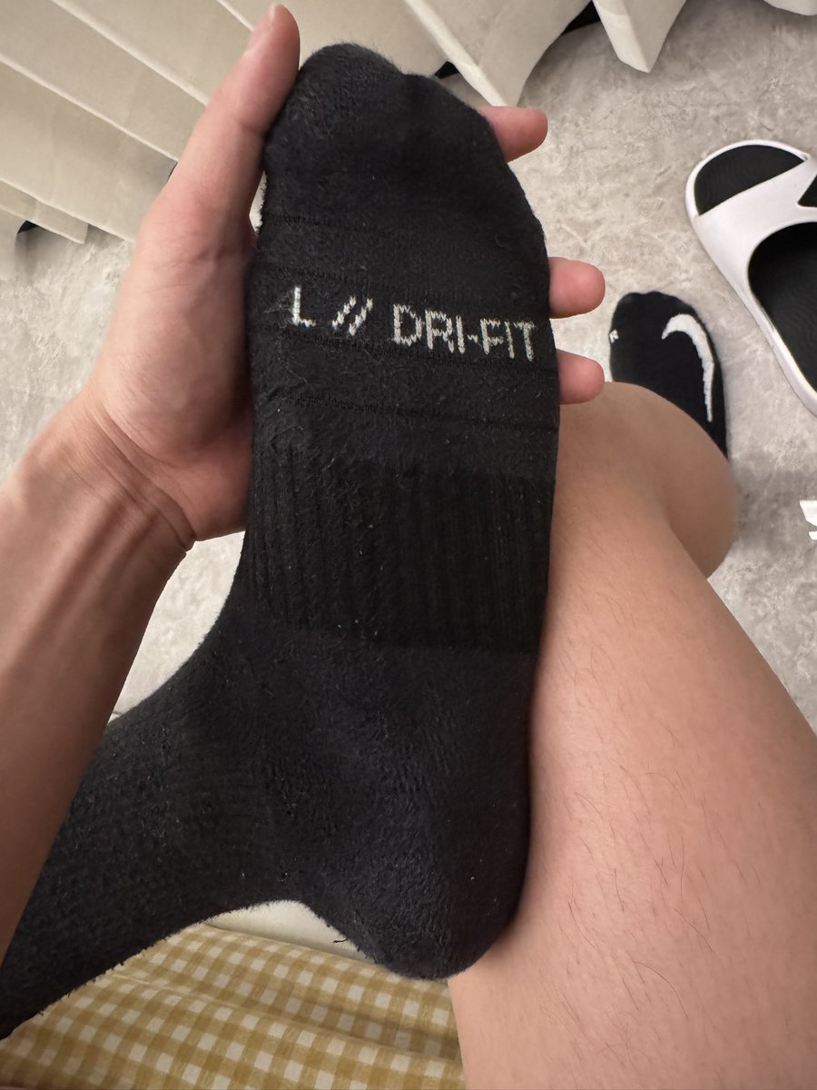 听说直男都穿黑袜？