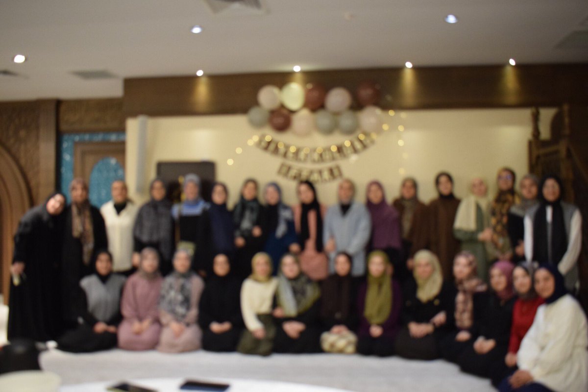 Ramazanın bereketini ve sevincini birlikte yaşadık! 
Siyer Kulübü olarak hanımlarla düzenlediğimiz iftar programında buluşmanın mutluluğunu paylaştık. Gönülden gönüle kurulan bu güzel sofralarda tekrar buluşmak duasıyla… 🌙🤍