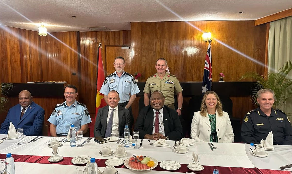 AusHCPNG's tweet photo. Great discussion with PM Marape. I was grateful to the PM for meeting AFP & ABF Commissioners, COMD 1 Brigade, Head of the Office of the Pacific, & AFP AC for the Pacific. Our bilateral ties have never been stronger & our region is safer for it. 🇦🇺🤝🇵🇬. #SideBySideStepByStep https://t.co/E9hgSjwjtV