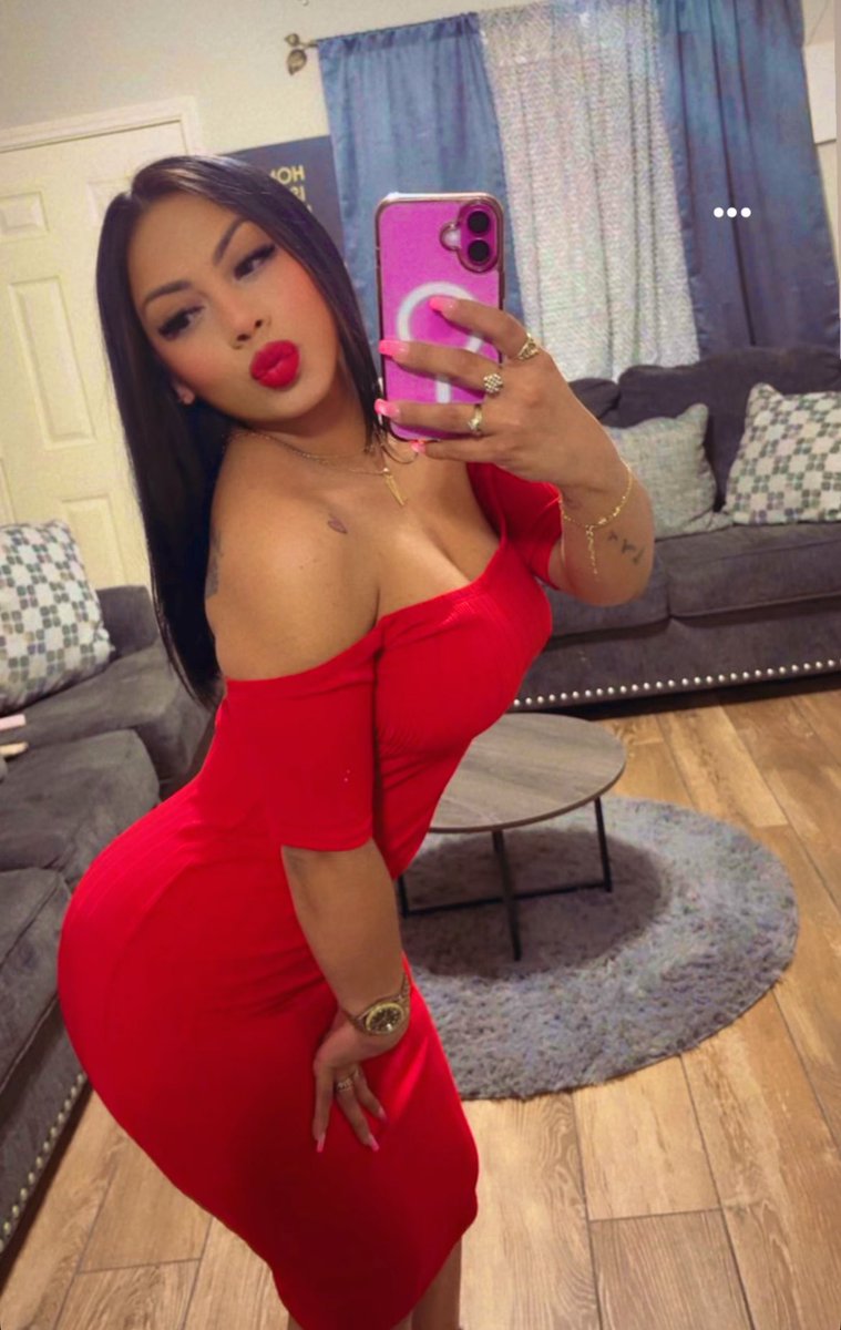 nalgona_edith25's tweet photo. Hola papi 💋
#cocktribute #cumtribute #wanktribute #putona #chichona #nalgona #catracha #hondureña #bbc #bwc #besos https://t.co/pvcx8DitW8