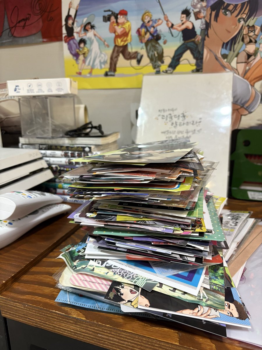 dinggool2015's tweet image. 홍대 만화카페 딩굴딩굴에서 
#rt + #follow 해주신 분 중 추첨을 통해 ☆5분☆께 그동안 모아온 만화책 초판 특전으로 나눔 이벤트 진행합니다 ❤️‍🔥

사카모토데이즈, 괴수8호, 주술회전, 문스독, 블루록, 윈드브레이커, 원피스, 새디스틱 뷰티 등 있습니다! 

타래로 계속 . . .