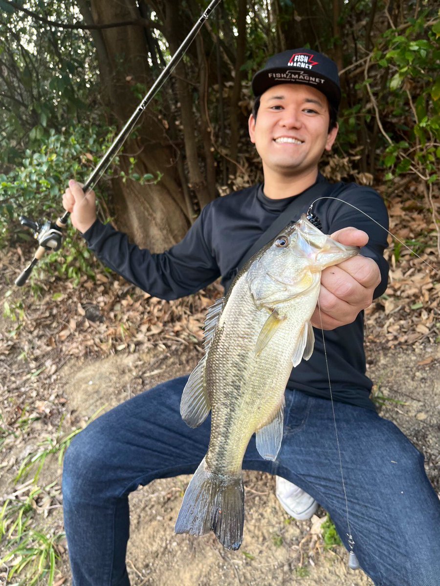 強風の中3本✨

ムーブホグ3.3inchの7gヘビダンに
変えて連発💥💥💥

#バス釣り 
#バスフィッシング 
#daiwa 
#ムーブホグ