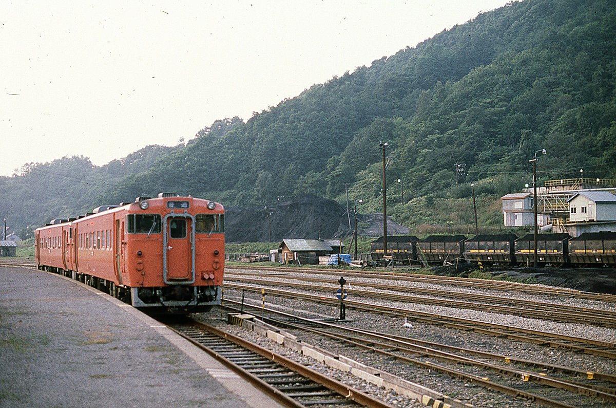 再掲　キハ40には この色とこんな構内が似合うね