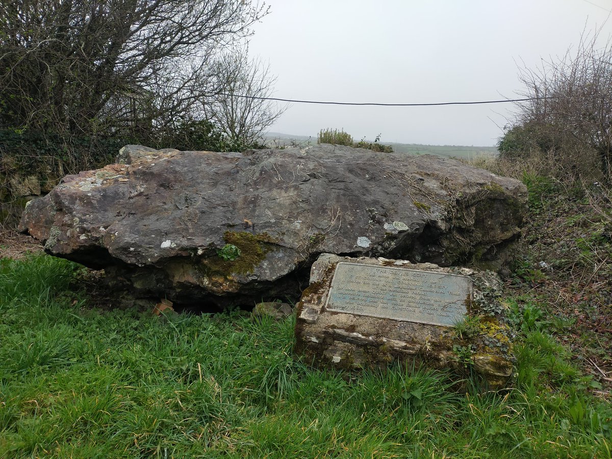 JanTrathen's tweet photo. Roadside history #Devilsquoit
#StColumb #Kernow
#LoveCornwall #Wellbeing https://t.co/aQXI8J4nCz