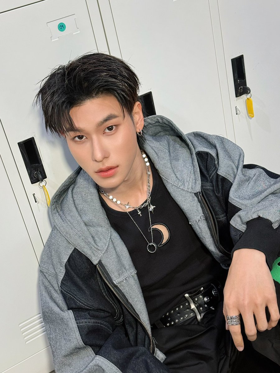 OPENLABEL_TH's tweet photo. หล่อแบบไม่มีผิดแผนครับวันนี้ 😎❤️
Offroad Special Live 
#OffroadxTDAYMusicPlayground
#TDAYMusicPlayground #TDAY_MPG
#offroadKTP #ออฟโรด
#OPENLABEL https://t.co/q6qeP48kR9