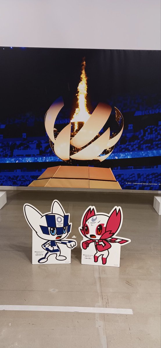JOCL46's tweet photo. #ミライトワ
#ソメイティ
#Miraitowa #Someity
#TOKYOFORWARD
#TOKYO2020レガシー展
今日でレガシー展は終わりだトワソメ💙🩷。 https://t.co/mAZaV0wg4J