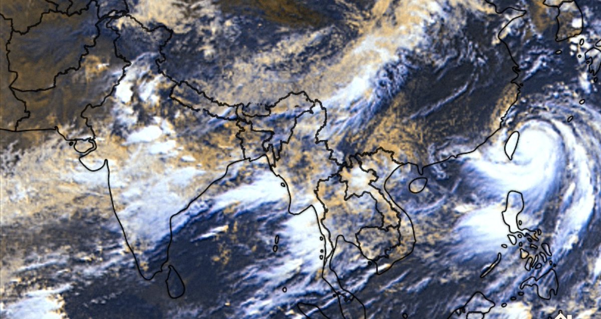shetty_athreya's tweet photo. #TriviaSunday
The #Monsoon doesn't only affect #Bharat & SSE Asia!
While June - October is classed as the #SWmonsoon season for us, when the winds begin reversing in late October, the monsoon system heads towards the southern hemisphere.
Once the winds cross the Equator, they reverse and then blow as the #NWmonsoon for Australia and the Indonesian archipelago between November - March.
Thus the monsoon is active for most of the year, in each hemisphere, and still manages to bring us a whole boatload of rainfall ๐ฒ
Now that is true power ๐ช๐ซก