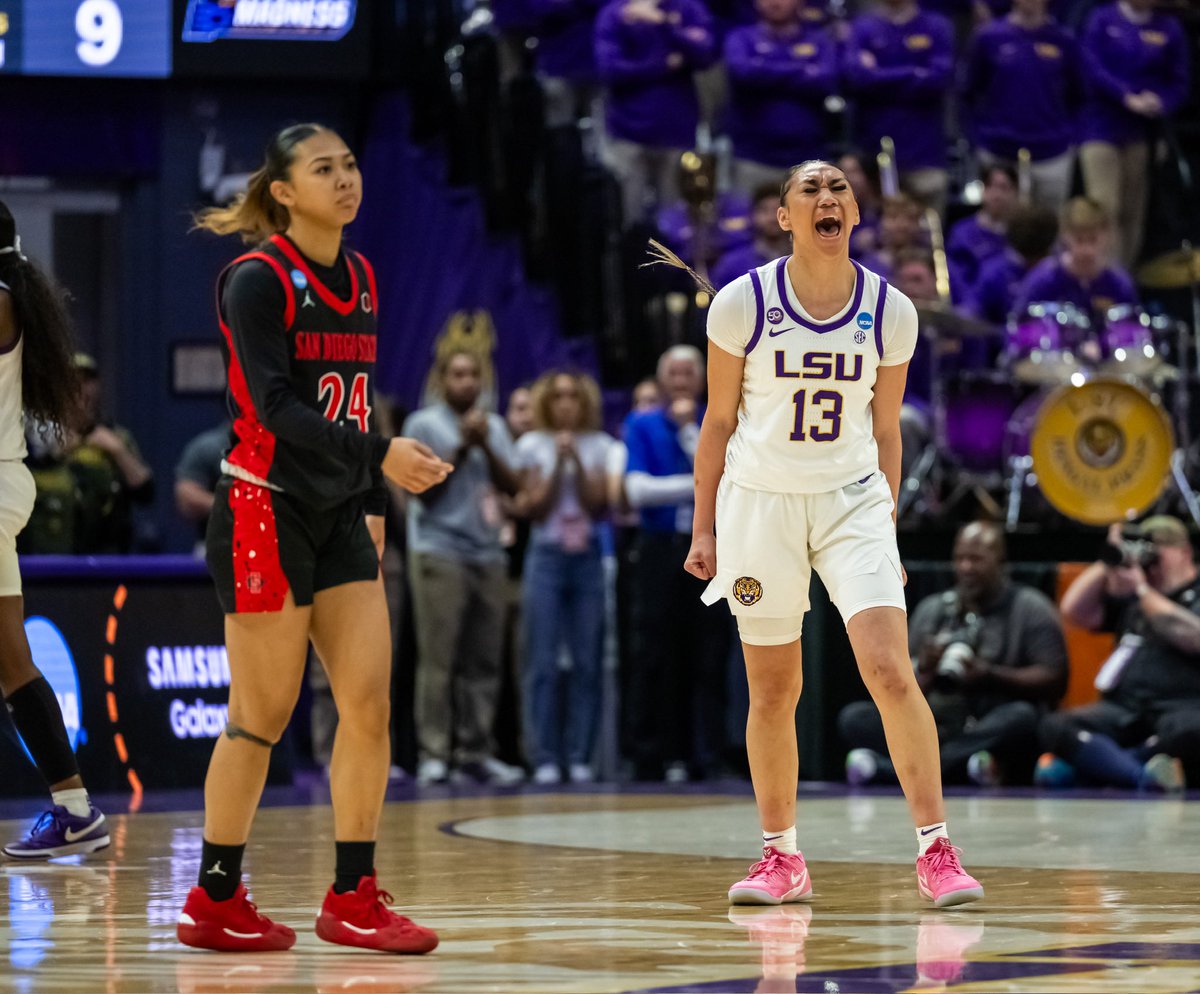 mjohnsonphoto's tweet photo. Leaving the PMAC following @LSUwbkb 103-48 win over @Aztec_WBB in the NCAA Tournament first round game. 📸 gallery @theadvocatebr. @Flaujae #PHOTOS #photooftheday #nikoncreates #nikonz9 #LSU #NCAAWBB #MarchMadness #photography
https://t.co/TwYpV9ZDVc https://t.co/FPN05E3Miw