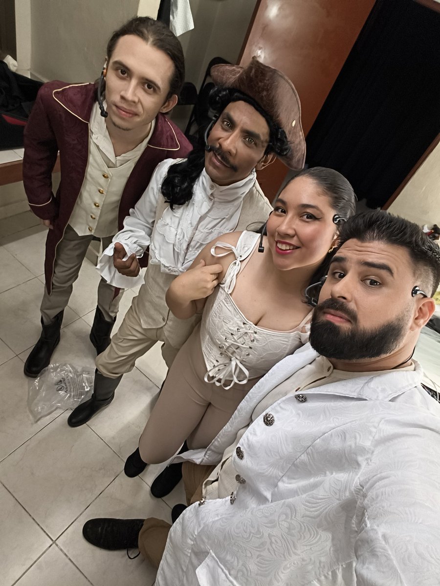 Hiwas21's tweet photo. Ayer fue un día muy emocionante , mucha felicidad https://t.co/pUWH9BAerS