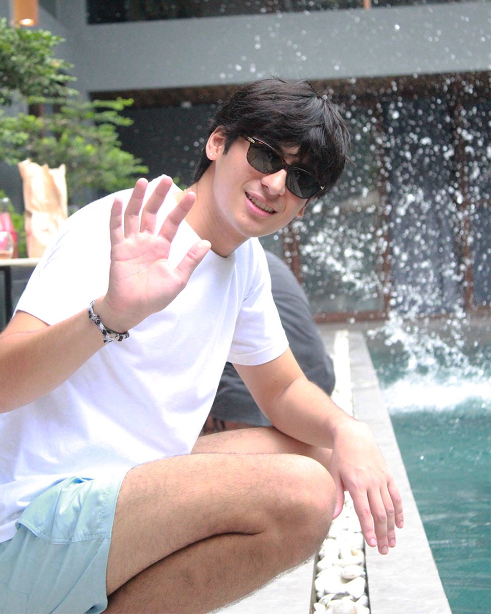 VivaOnePH's tweet photo. Happy Sunday from Keifer 😎👋❤️‍🔥

'ANG MUTYA NG SECTION E' starring #AndresMuhlach, #AshtineOlviga, and #RabinAngeles now streaming on #VivaOne! https://t.co/NFc9YmvmQk

#AngMutyaNgSectionE #SectionETheAftermath #SectionELabanAsOne #AMNSE #BidaKaDito https://t.co/aHCuUUxUAu