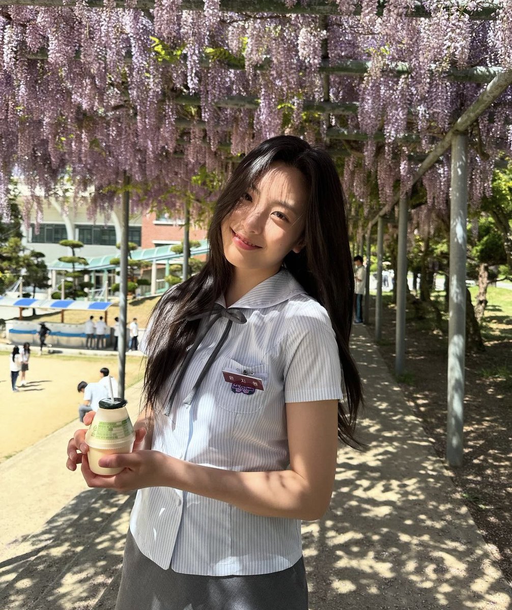 ohyyeju's tweet photo. The brightest bloom in a golden youth, Yoon Jiwon. https://t.co/M3wBf9dRUZ