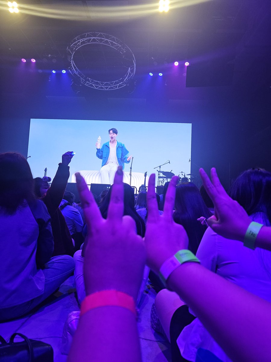 1mmyyz_'s tweet image. พร้อมส่งใจให้น้องออฟโรดแล้วค้าบบบบ💗
/@BemineUU_ @NangBest0 

#TDAYMusicPlayground #TDAY_MPG #SEARCHSTUDIO #TPOP #offroadKTP #ออฟโรด