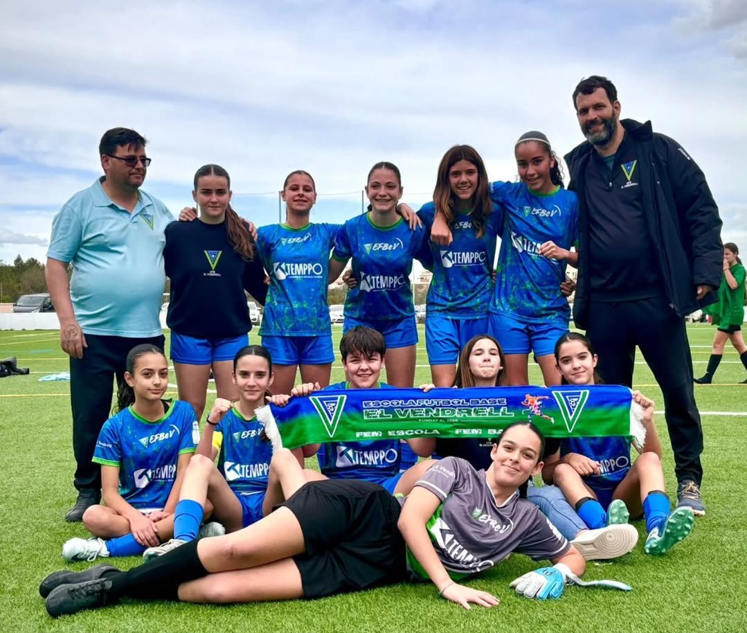 Escola Futbol Base El Vendrell tweet media