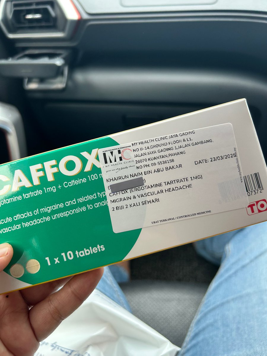 First time aku pergi klinik yg betul2 memahami sakit aku.

Aku : Doc, sy sakit kepala.

Doc : Awk ada stress dan tidur lewat ?

Aku : Sy rasa sbb tidur lewat kot.

Doc : Awk tidur lewat buat apa ?

Aku : Main game.

Doc : Awk main EAFC25 Ultimate Team ?

Aku : Ehh camne doc tahu