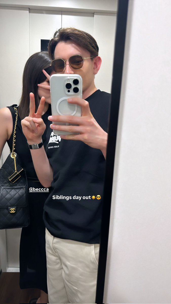 Mamimon26's tweet photo. วันนี้สองพี่น้องจะไปเที่ยวไหนกันน้า ดูแลตัวเองกันดีๆนะคะ ✌🏻🥰

#beckysangels
#RICHEEE https://t.co/qVD4KgF19R
