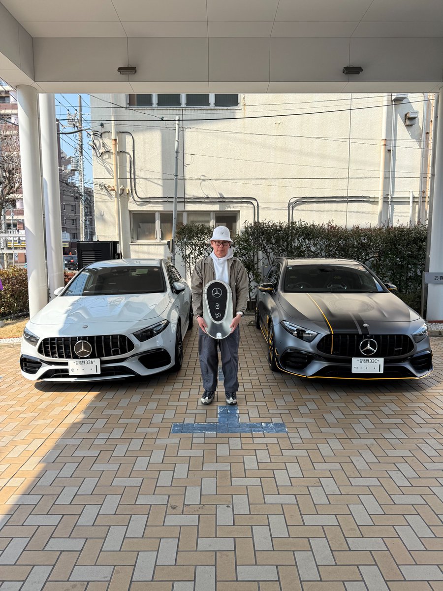 CarManiaTOM's tweet photo. メルセデスAMG A45S 4マチック＋ ファイナルエディション、無事、本日納車。素のA45S（デジタルホワイト）の方もいいクルマでしたが、AMG Aクラスの最後の限定車、手に入れられてよかったです。
欲しいオプション装備も全部付いていますしね。
ただシートベンチレーションが付いていないのが残念。😆 https://t.co/wul7X1hl80