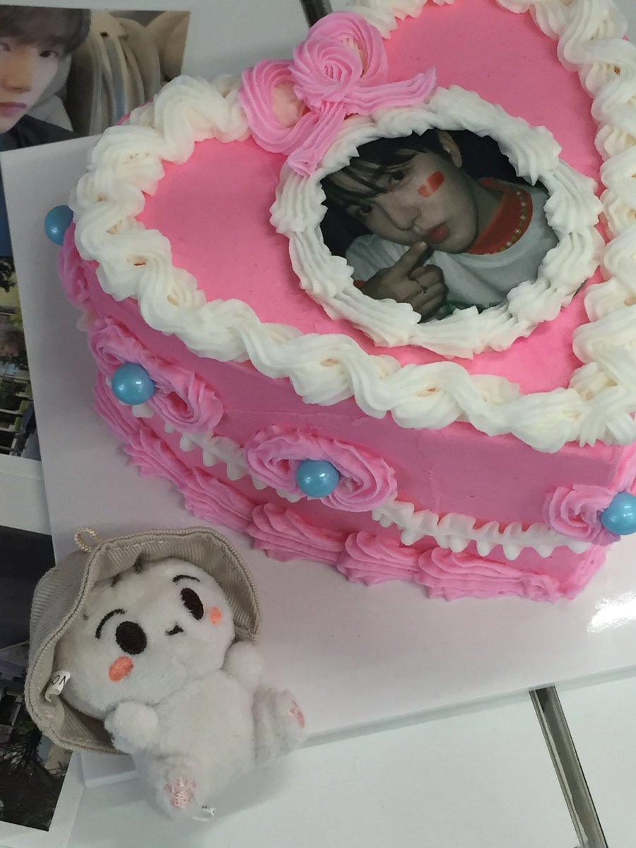 🎂❣️
#웰컴투_런냥이네_케이크가게