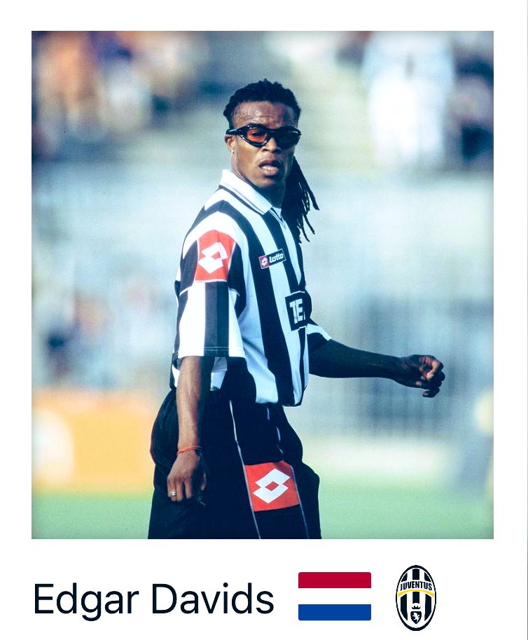 ballerickson's tweet photo. Edgar “The Pitbull” Davids 🇳🇱

🏟️ Juventus🇮🇹, Ajax🇳🇱, Barcelona🇪🇸

⚽ (1991–2014) – 592 apps

🎯Midfielder

🏆 12 – Champions League, 3× Serie A, 3× Eredivisie

⚡ Only player to captain, coach, and wear No.1 as an outfield player (Barnet FC) https://t.co/EjDtMB6gFh