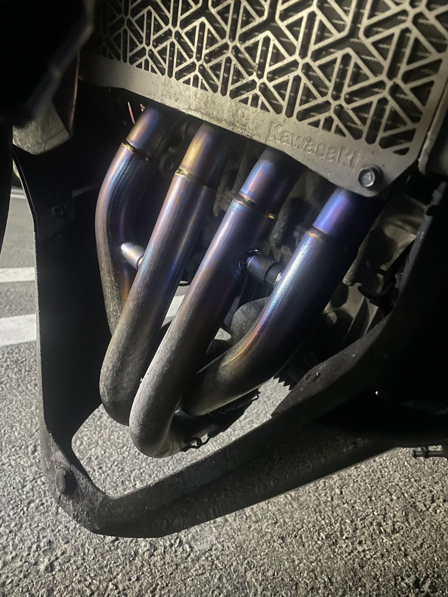 エキパイめっちゃ焼けた！！

昨日同志みちの水溜りとか通ったから汚い...