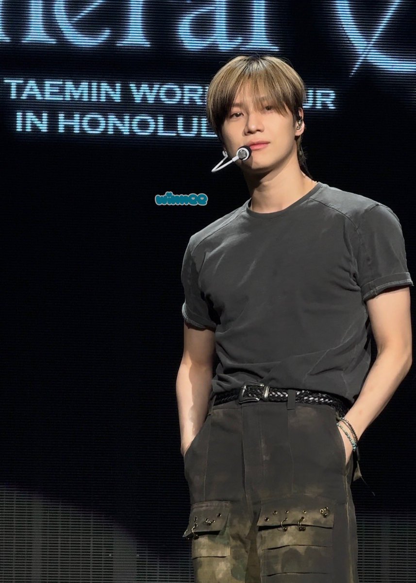 6v6zone's tweet photo. he looks delicious in that shirt https://t.co/P1oiD97PCr