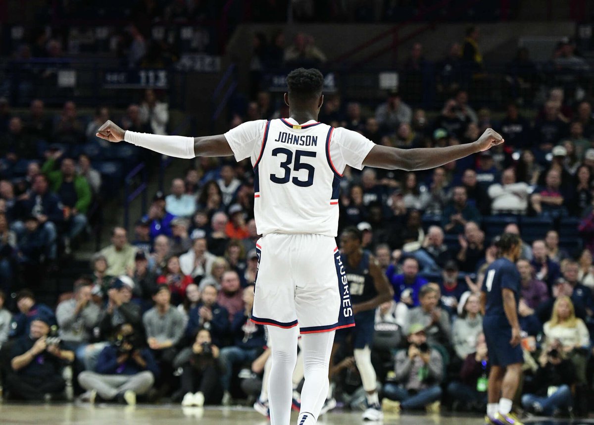 WGrayBets's tweet photo. Next #LDMM: Samson Johnson “U” 6.5 Points (-125 B365)
Tired so half-assed writeup. With how Florida plays, expecting Johnson to pick up fouls and not play much with foul trouble as well as Tarris’s emergence so far in the tourney. Florida’s bigs should have Johnson in hell tomorrow. Only way Johnson covers is if he has 3 fts made lol.
#PrizePicks #CBBPicks #CBB #UnderdogFantasy #Fliff