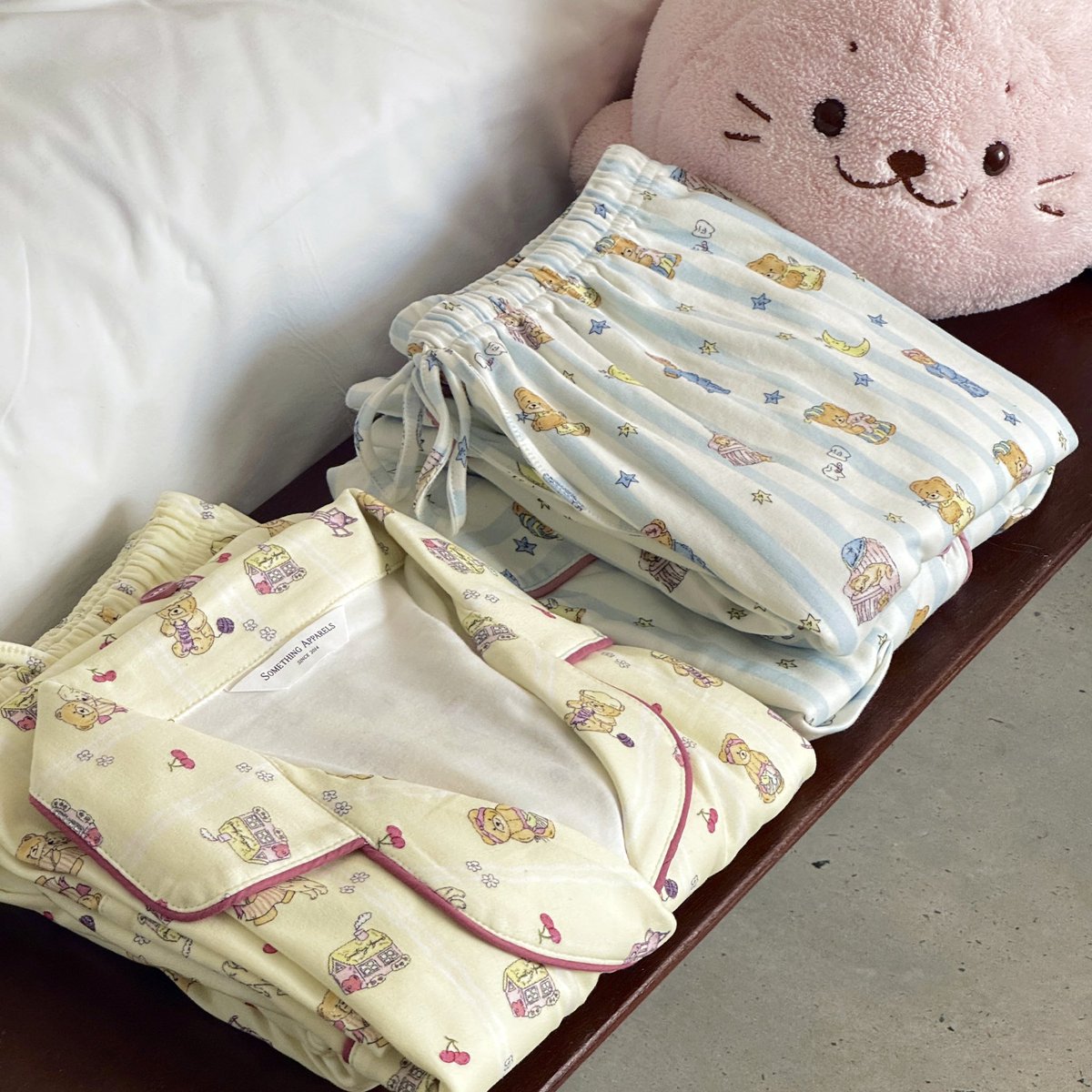 ชุดนอนใหม่ใกล้ฉัน 🥣 นี่คือ pajama ที่นุ่มที่สุดดดด 🥺 ของ something apparels คับ ลายน่ารักมาก https://t.co/E7JBsML4Vg