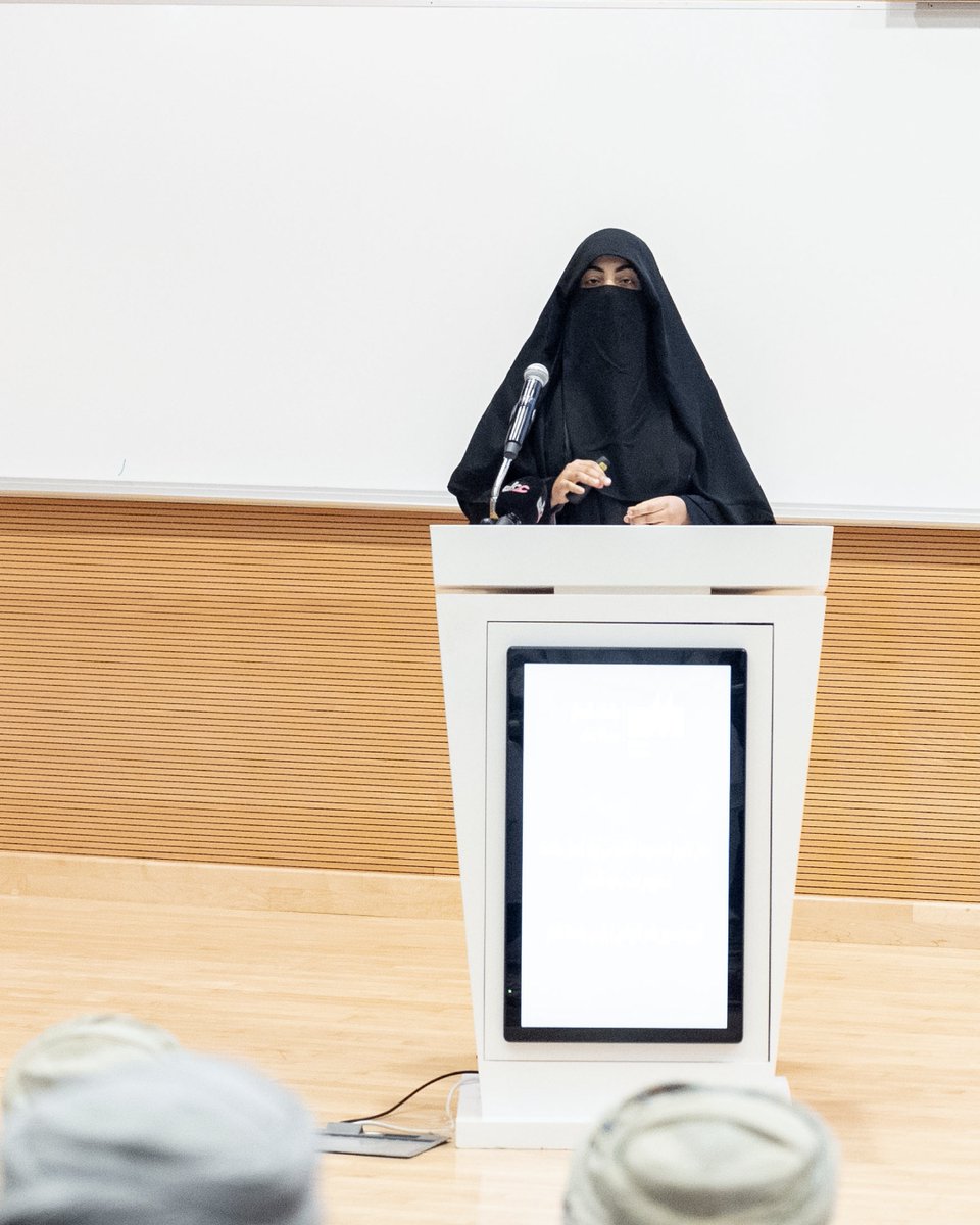 OmanIncubators's tweet photo. يسعدنا أن نعلن عن الدفعة الثانية من خريجي برنامج حاضنة سمهرم! 🎓✨

خالد المهري | alamir_logistic
عاصم باعمر | https://t.co/UsB1M5OlDI
عالم التبريد المركزي- محمد العمري | world.cooling.central
منصة التثمين - أحمد الكثيري ومحمد هبيس | tathmean

📍حاضنة سمهرم – صلالة https://t.co/zoLWyv2POT