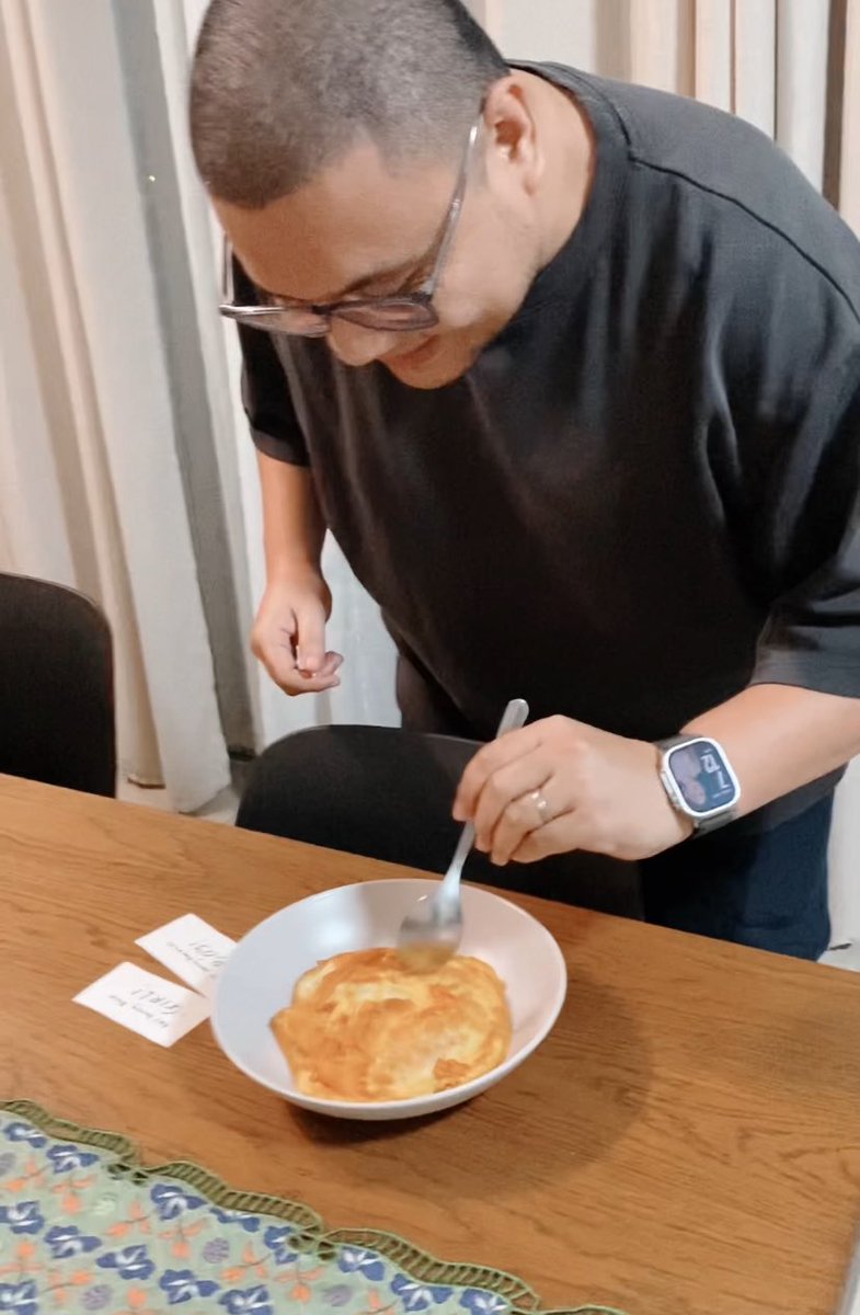 deliarazak's tweet photo. I did a gender reveal thing for my husband. Nasi goreng themed 😂 ✨ https://t.co/8w2abHbDHB