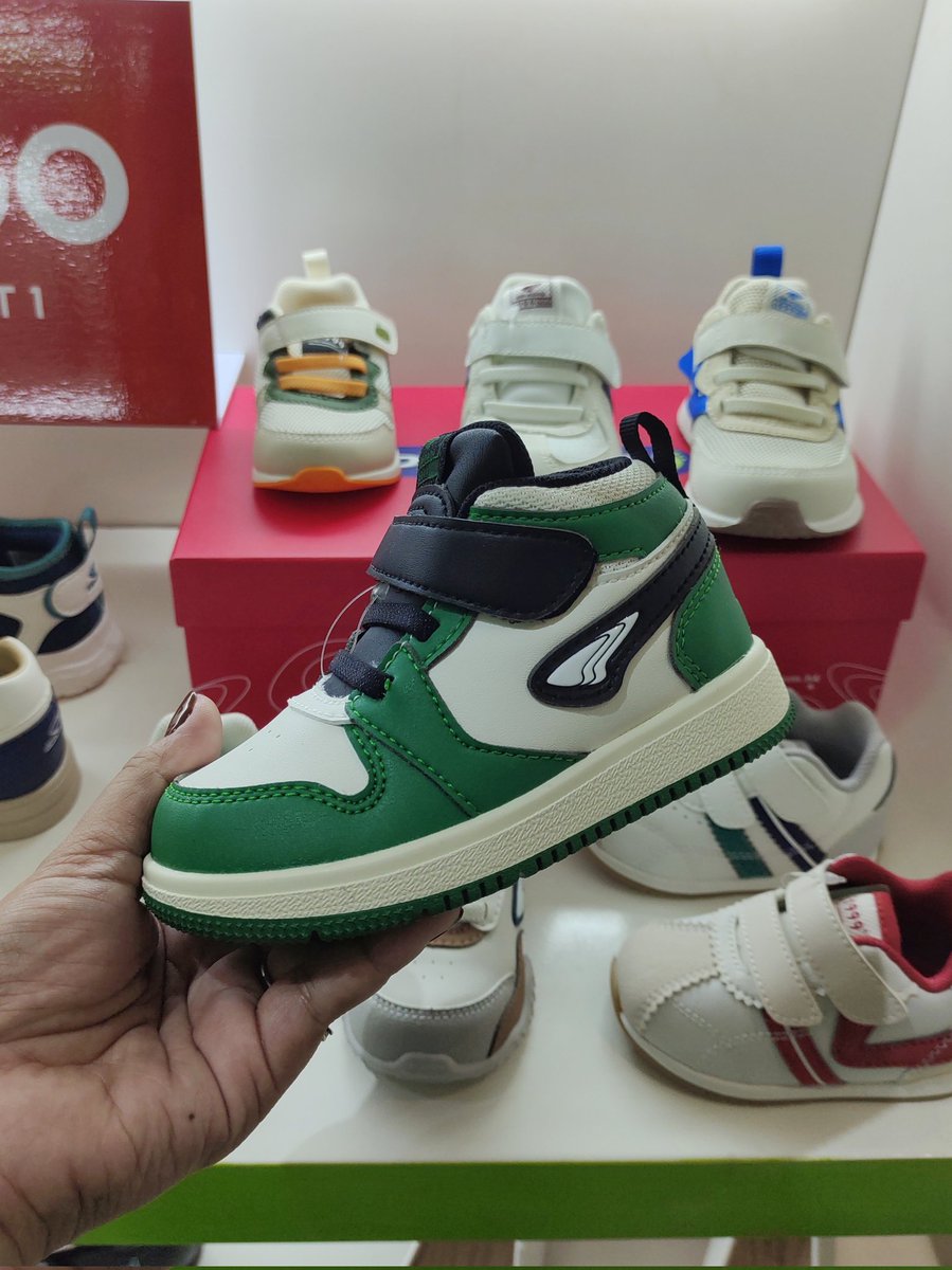 acaylariza's tweet photo. Buying new shoes for my baby again and again! 👀
Pinacheck ko na din ang paa ng daddy niya if normal ba, kasi yung paa ko, normal ang result. https://t.co/n9wS8YxqmZ