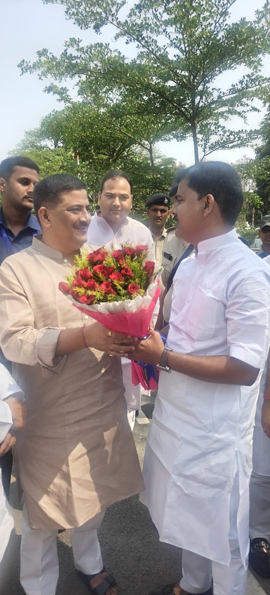 JDUChandansingh's tweet image. मेरे अग्रज और पथ प्रदर्शक तथा हमारी पार्टी @Jduonline के राष्ट्रीय कार्यकारी अध्यक्ष आदरणीय @SanjayJhaBihar सर से आज आशीर्वाद प्राप्त करने का मुझे सुअवसर मिला!