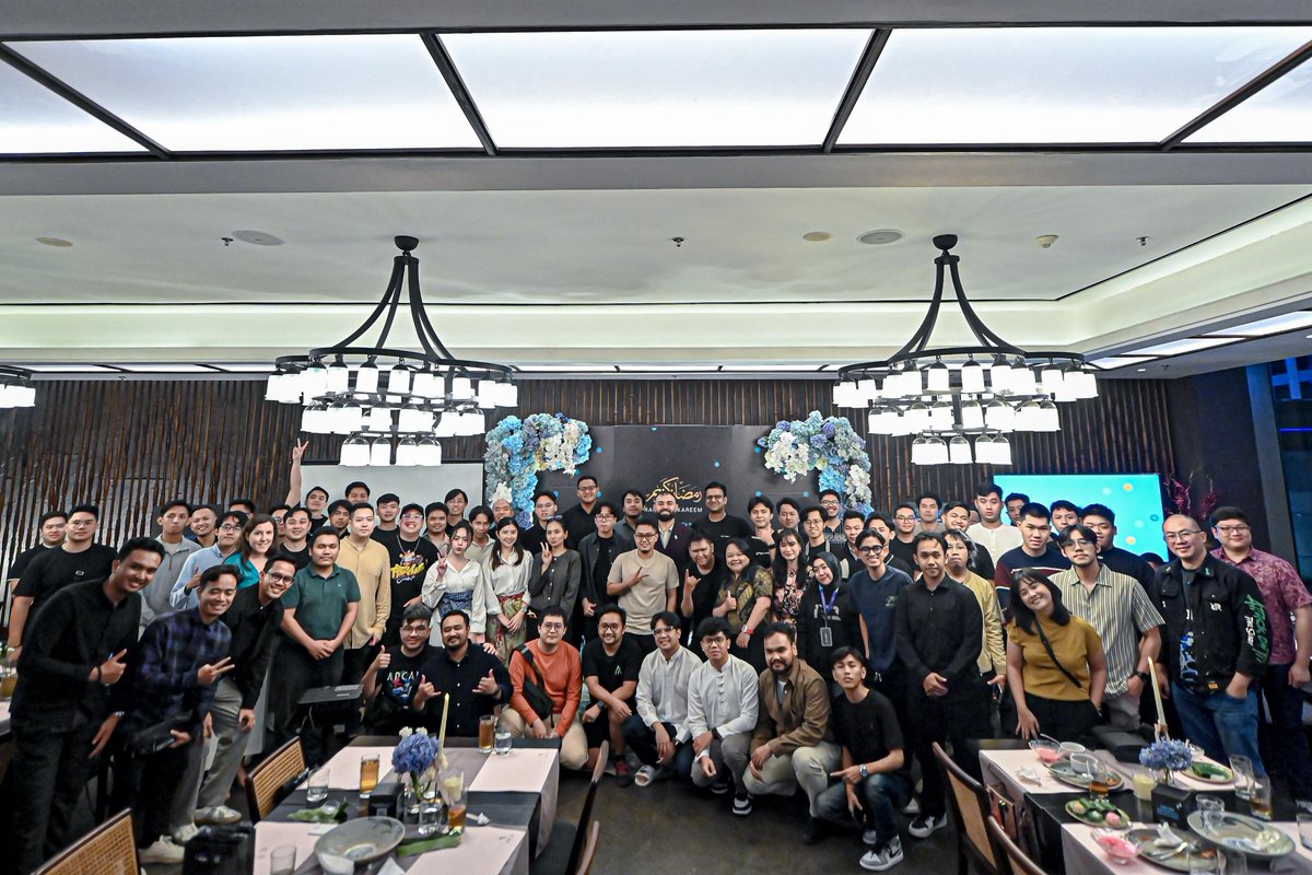 BitgetID's tweet photo. ✨ Bitget & @ionet Iftar Network – Menghubungkan Wallet & Hati 🌙
Masih terasa hangat suasana kebersamaan di malam spesial dua hari lalu.
Bukan sekadar buka puasa bersama, tapi momen untuk saling terhubung: bertukar cerita, tawa, dan inspirasi bersama para KOL, VIP, dan teman-teman dari komunitas Web3.
Di tengah dunia yang makin digital dan terdesentralisasi, kami percaya bahwa koneksi antarmanusia tetap menjadi hal yang paling berharga.
Melalui event ini, kami senang bisa menghadirkan ruang untuk mempererat tali silaturahmi dan mengajak yang hadir untuk turut ambil bagian dalam menebar kebaikan melalui program donasi menyediakan 100.000 paket makanan bagi mereka yang membutuhkan.
Terima kasih untuk semua yang hadir dan membuat malam itu berkesan. Sampai jumpa di kesempatan berikutnya! 💙
#BukaPuasaBarengBitget
#RamadanwithBitget
#EventwithBitget