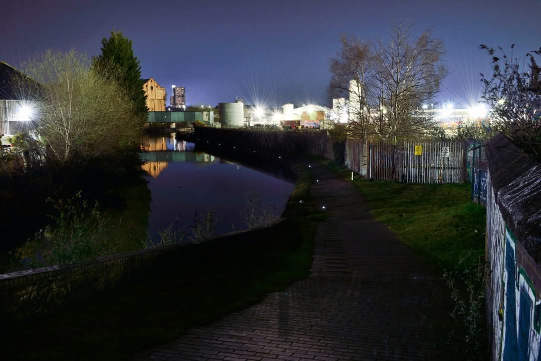 Chillington Wharf, Wolverhampton yesterday.

Built 1902, named after the Chillington Iron Company. It's purpose was to facilitate the movement of goods  from canal to railway, hence the position of the site alongside the Birmingham canal, and adjacent to the rail network.