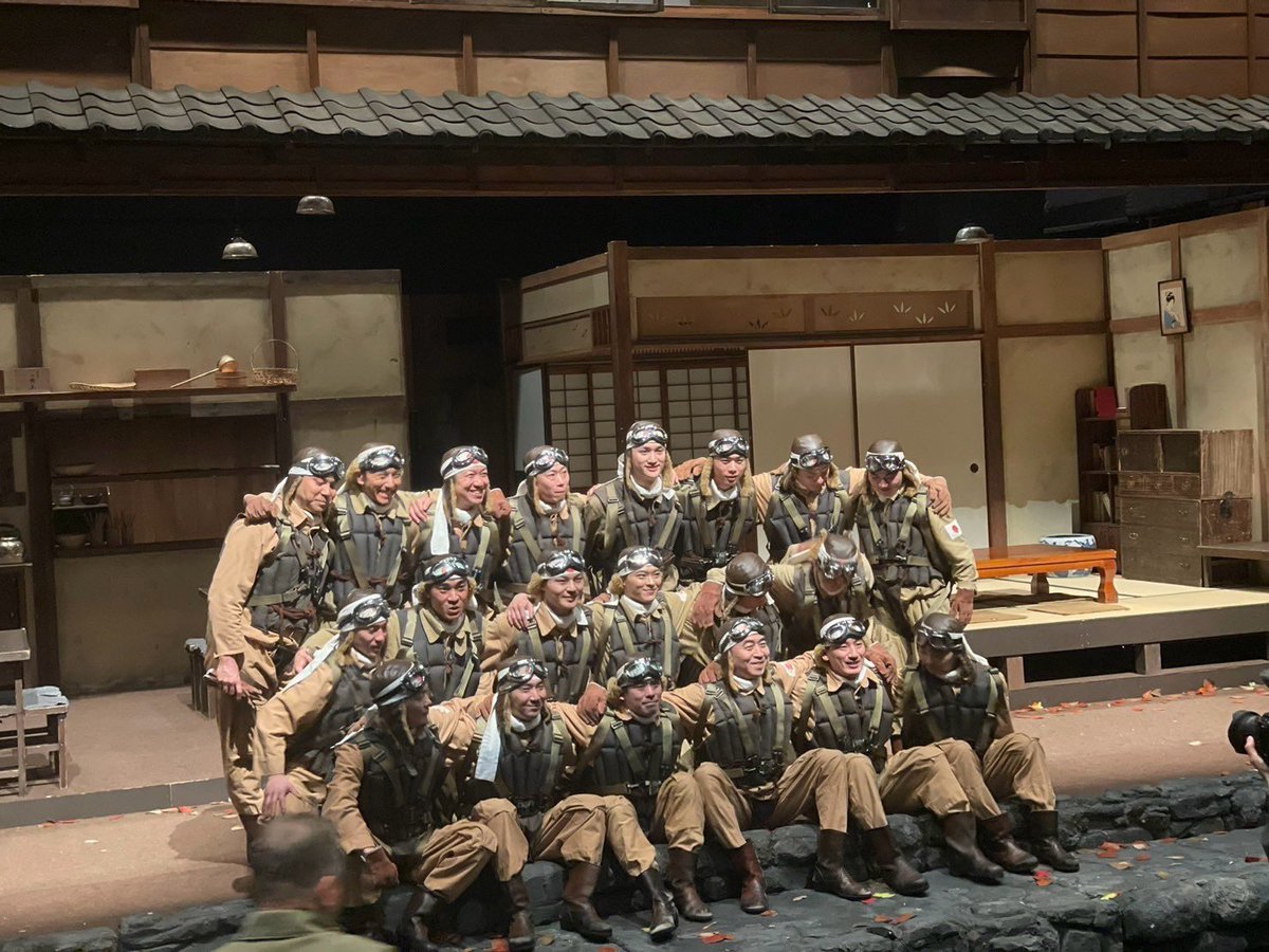 CAROLINE101CHA's tweet photo. ☘️舞台『Mother〜特攻の母 鳥濱トメ物語〜』本日、大千穐楽✨
ソワレスタート！最後は唯さんの円陣✨
隊員たちの写真がよすぎるー✨
知覧町も憧れの富屋食堂でパシャリ📷✨さあ、いってまいります！
※3/29(土)まで公演の配信あり🖥
【配信サイト】https://t.co/ay53j5o8R0
#舞台マザー #舞台Mother https://t.co/ZmDLWJOytf