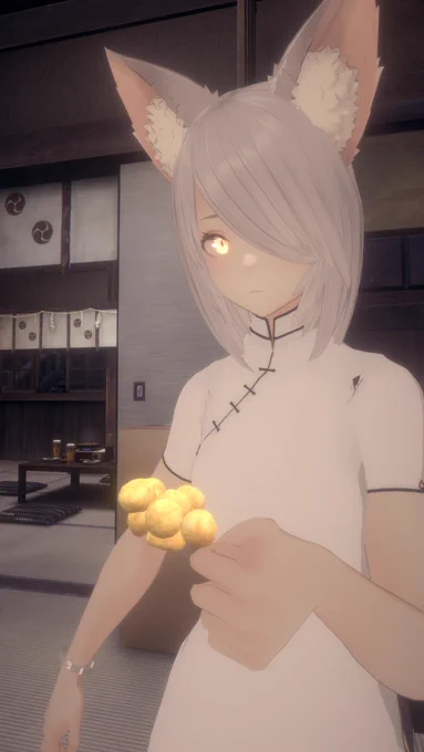 明石焼きを積むぺぐぅさんと、鳩越しに私のお写真撮ってくれているところのぺぐぅさんと、背が高いから天井突き破ってるぺぐぅさん!!!!