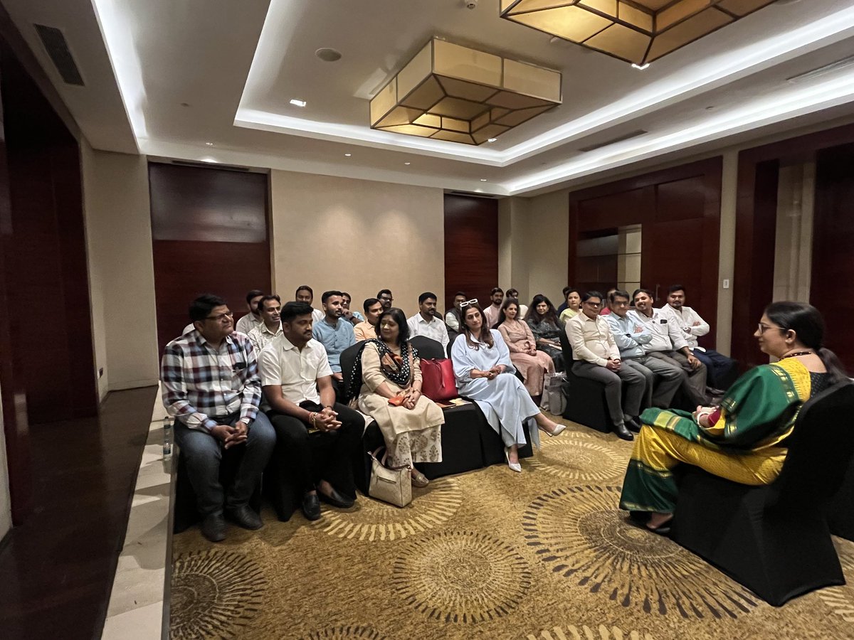 Sagarras24's tweet photo. Wishing a very Happy Birthday to our guiding light @smritiirani ji
Your journey is an inspiration where compassion meets courage &amp; simplicity meets exceptional leadership
May Mahadev’s blessings always light your path, filling your life with happiness, health, and endless success https://t.co/A8UVQZ4hxI