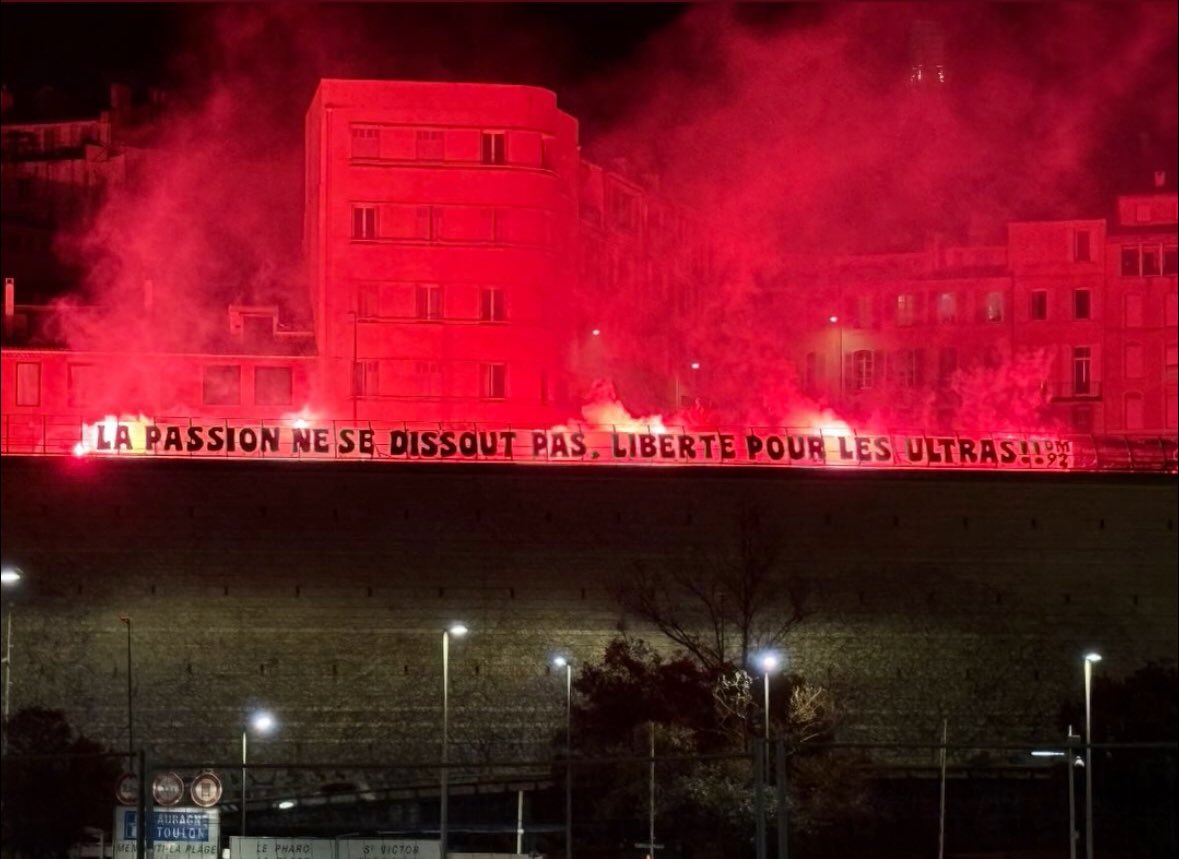 PyroFumigene's tweet photo. Banderole des Dodger’s Marseille. 

Liberté pour les Ultras! https://t.co/tTtDRtxAHu